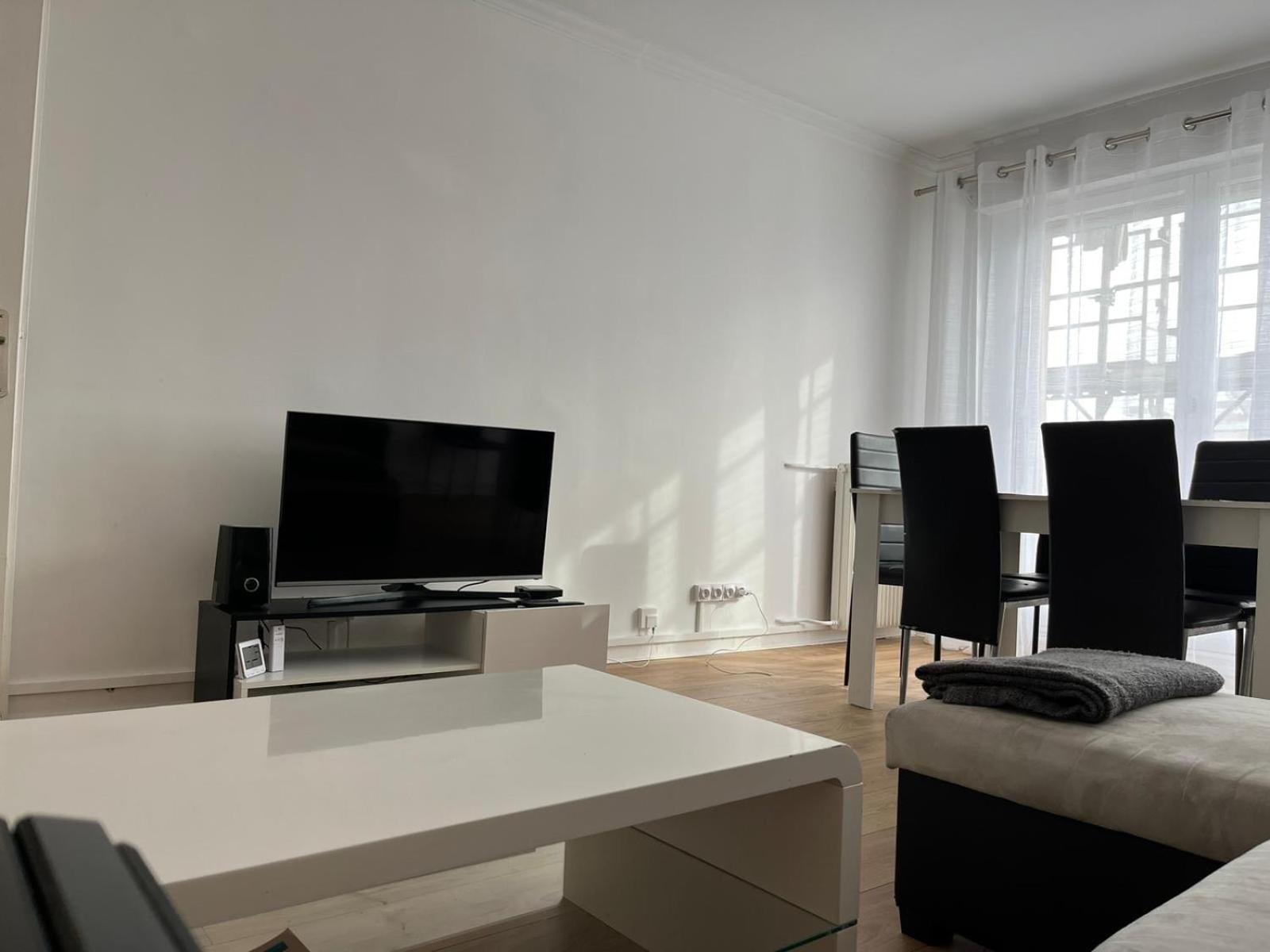 Appartamento Elegant 3 Pieces Proche Paris La Defense Bezons Esterno foto